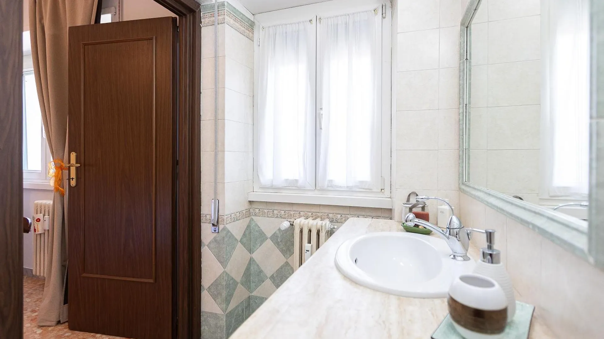 A Casa Di Cinzia E Fabio Lägenhet Rom 0*,
